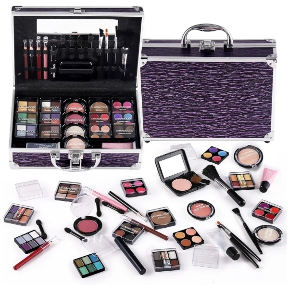 Makeup Kit for Teen Girls & Women Full Kit Beauty Train Case New